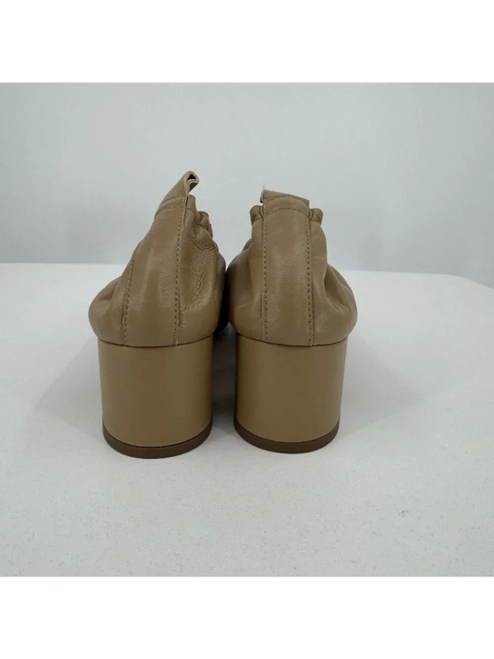 Everlane Italian Leather Day Heel Light Taupe 8 Women's Elastic Back Comfort